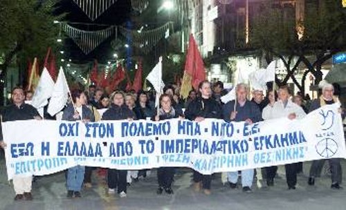 Και στη Θεσσαλονίκη, το φιλειρηνικό κίνημα μπήκε μπροστά με την έναρξη του πολέμου στου Ιράκ