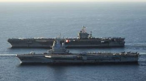 Αεροπλανοφόρα ΗΠΑ και Γαλλίας μαζί στη Μεσόγειο
