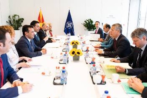 Οι διαπραγματεύσεις ένταξης των Σκοπίων στο ΝΑΤΟ ξεκινούν την ερχόμενη Πέμπτη, άσχετα με την έκβαση των παζαριών της κυβέρνησης στη Βουλή...