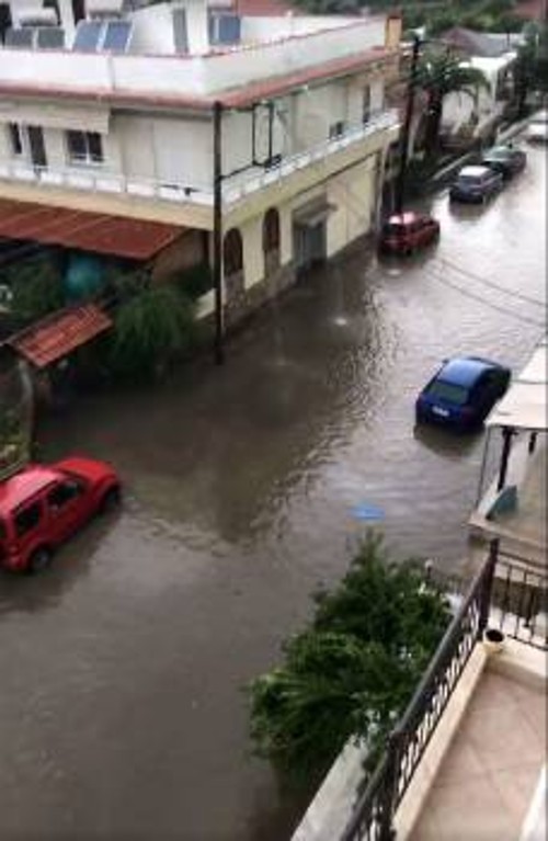 Πλημμύρισαν για άλλη μια φορά οι δρόμοι σε περιοχές της Καβάλας