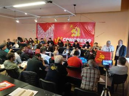 Από το πρόσφατο Συνέδριο του ΚΚ Μεξικού. Στο βήμα η αντιπροσωπεία του ΚΚΕ