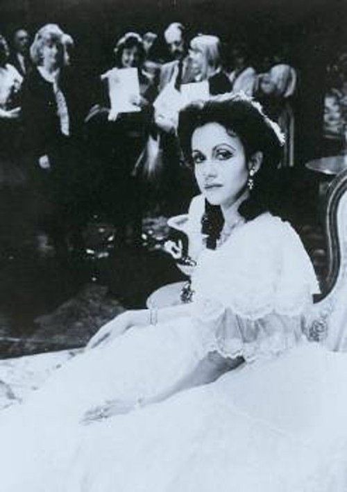 Η Τζένη Δριβάλα, στο ρόλο της Βιολέτα στην «Τραβιάτα» του Βέρντι