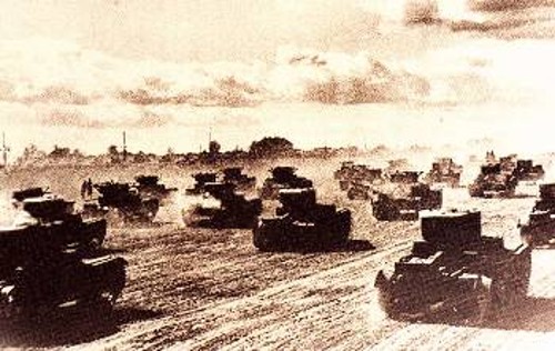 Σοβιετικά άρματα αντιμετωπίζουν τους Γερμανούς εισβολείς