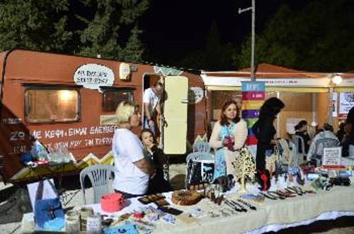 Οι κοινότητες δίνουν το δικό τους «παρών» στο Φεστιβάλ