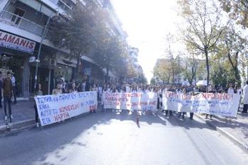 Από τις μαζικές κινητοποιήσεις των φοιτητών στη Λάρισα