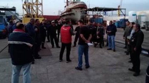 Μπροστά στην απεργία, το κλαδικό Συνδικάτο καλεί τους εργαζόμενους στη ναυπηγοεπισκευαστική βιομηχανία να ενισχύσουν την πάλη τους για μόνιμη δουλειά με δικαιώματα