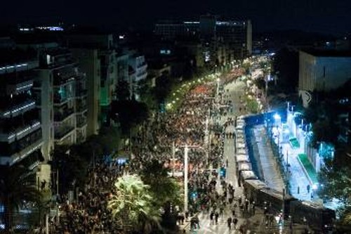 Η πορεία φτάνει στην αμερικάνικη πρεσβεία
