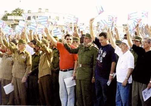 Με κάθε τρόπο, ο λαός της Κούβας εκδηλώνει την υποστήριξή του στην Επανάσταση