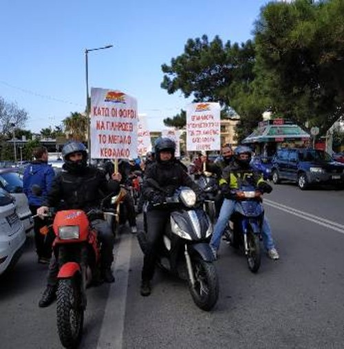 Μηχανοκίνητη πορεία από τη Γλυφάδα...