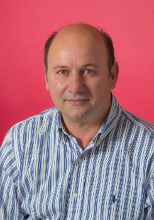 Μάνδρα - ΧΑΡΑΛΑΜΠΟΥΣ