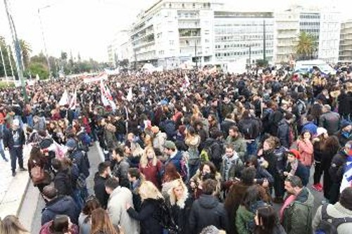Από τις μαζικές κινητοποιήσεις των εκπαιδευτικών πριν από την ψήφιση της ρύθμισης για τους διορισμούς