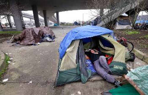 «Καταυλισμός» αστέγων στο Σιάτλ. Το 2018 ξεπέρασαν τους 12.000