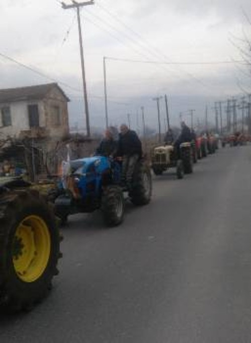 Από το μπλόκο της Νάουσας
