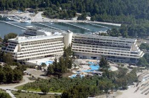 Μπορεί η τροπολογία Πάχτα να καταργήθηκε, ωστόσο η «όρεξη» του Στέγγου και άλλων μεγαλοεπιχειρηματιών για την οικοπεδοποίηση δασικών «φιλέτων» της Χαλκιδικής παραμένει μεγάλη