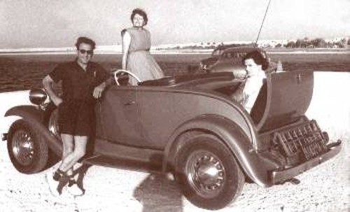 Το βασιλικό στη Μάρσα Ματρούχ. Ορθια η θεία Καίτη