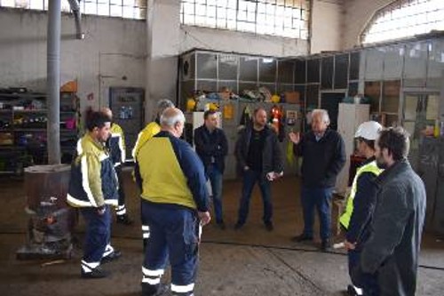 Συζητώντας με εργαζόμενους του ΟΛΘ