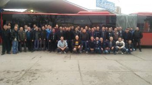 ...και την επίσκεψη στους απεργούς οδηγούς λεωφορείων στη Σερβία