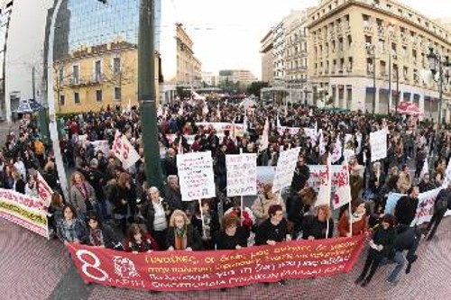Η συγκέντρωση στα Προπύλαια