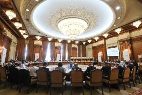 Το «μεταμνημονιακό» παραμύθι της κυβέρνησης αποκαλύφτηκε ξανά στο Γιούρογκρουπ της Παρασκευής