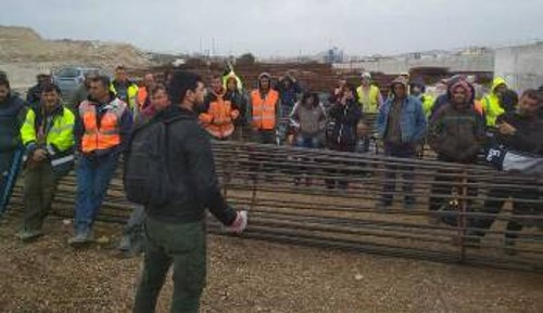 Από τις συνελεύσεις των οικοδόμων στην ανάπλαση του Φαληρικού Ορμου...
