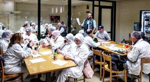 Από περιοδεία στο εργοστάσιο «ΝΙΚΑΣ»