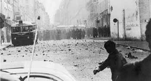 Μάης '68. Τα οδοφράγματα και οι συγκρούσεις διαδηλωτών - αστυνομίας, καθημερινή εικόνα στο Παρίσι