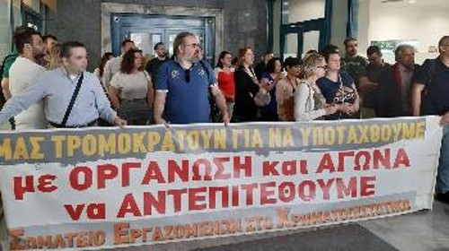 Σε πάλη για μόνιμη και σταθερή δουλειά με πλήρη δικαιώματα, κόντρα στις αντεργατικές μεθοδεύσεις, καλεί το κλαδικό Σωματείο