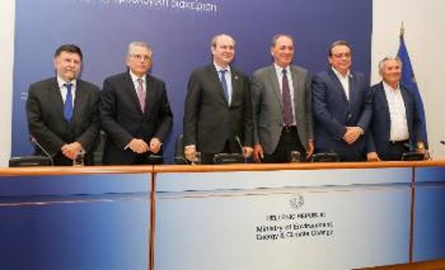 Ετοιμη να «χτίσει» πάνω σε όλη την πλούσια αντιλαϊκή παρακαταθήκη της κυβέρνησης ΣΥΡΙΖΑ δηλώνει η ΝΔ και σε ό,τι αφορά την πολιτική απελευθέρωσης της Ενέργειας