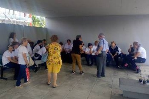 Από τη χτεσινή στάση εργασίας των εργολαβικών καθαριστριών