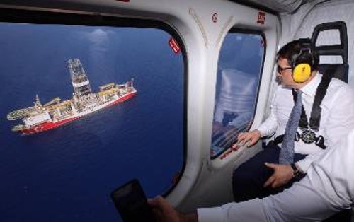 Ο υπουργός Ενέργειας της Τουρκίας, Φ. Ντονμέζ, μόλις έχει επισκεφτεί το γεωτρύπανο «Γιαβούζ»