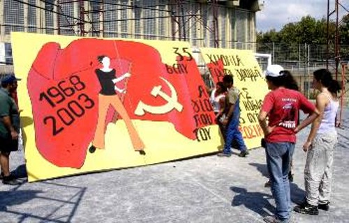 Στιγμιότυπο από την προετοιμασία του φεστιβάλ στη Θεσσαλονίκη