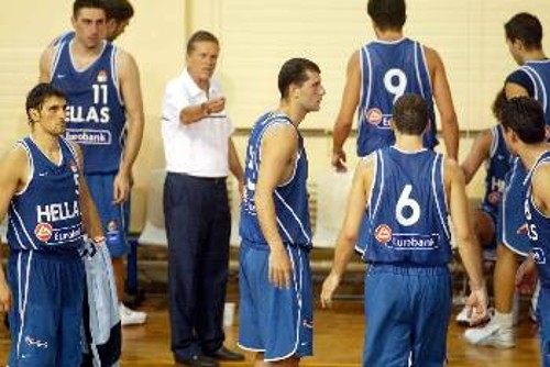 Πλώρη για τετράδα βάζει σήμερα η εθνική μας κόντρα στην Ιταλία
