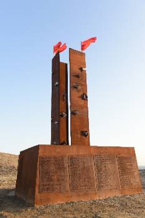 Το Μνημείο που έστησε η ΚΕ του ΚΚΕ το 2019