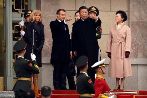 Ο Κινέζος Πρόεδρος υποδέχεται τον Γάλλο ομόλογό του