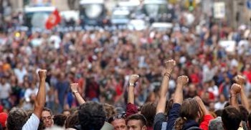 Από τη διαδήλωση ενάντια στη Διακυβερνητική και το Ευρωσύνταγμα