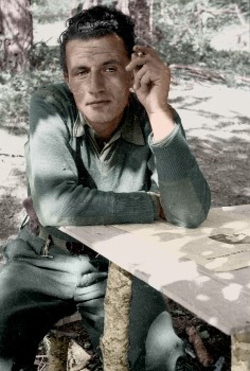 Ο Χαρίλαος Φλωράκης στον Γράμμο το 1949
