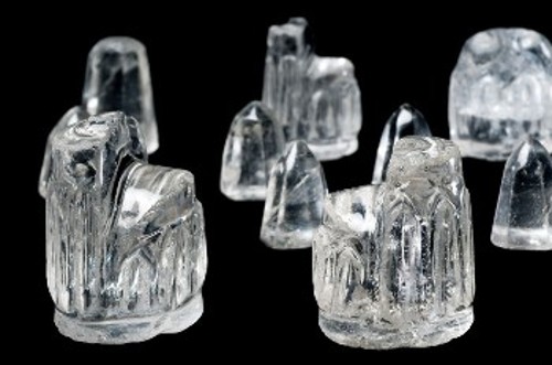 Τα σκακιστικά κομμάτια της Ουρζέλ, στην αφηρημένη - αραβική μορφή τους