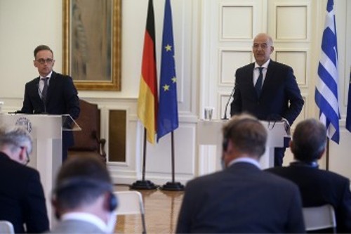Στην Αθήνα αναμένεται ξανά σήμερα ο υπουργός Εξωτερικών της Γερμανίας πριν μεταβεί στην Αγκυρα (φωτ. από την πρόσφατη επίσκεψή του)