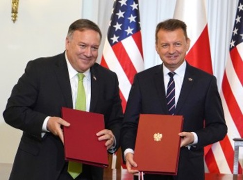 Από την υπογραφή της «αμυντικής συμφωνίας» ΗΠΑ - Πολωνίας