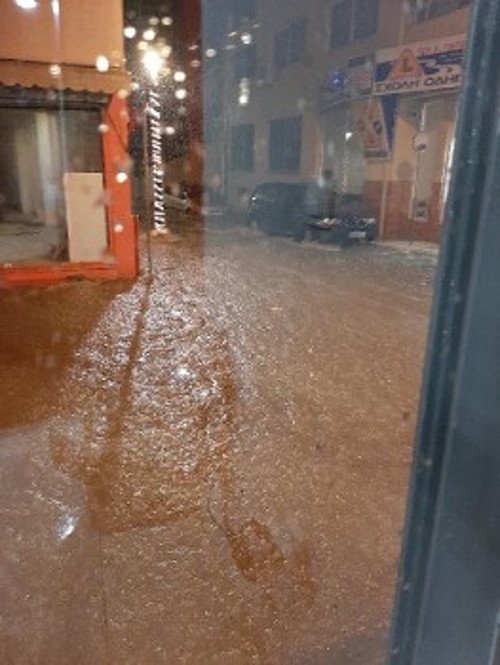 Ποτάμια οι δρόμοι στο Μενίδι