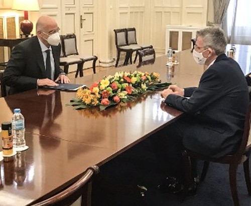 Από το χτεσινό «μπρίφινγκ» του Αμερικανού πρέσβη