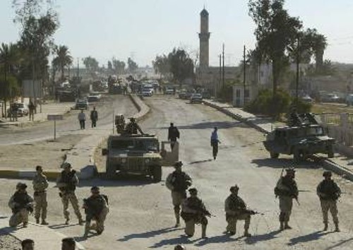 Κατοχικές δυνάμεις στους χώρους όπου η ιρακινή αντίσταση έκανε τις επιθέσεις στους υποψήφιους συνεργάτες