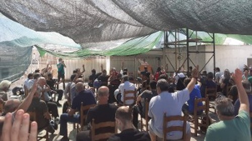 Από τη Συνέλευση του Συνδικάτου Οικοδόμων