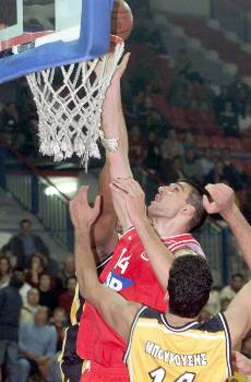 ΑΕΚ και Ολυμπιακός θα κοντραριστούν αύριο στα Ανω Λιόσια