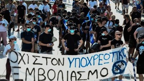 Σχηματισμός «τάγματος εφόδου» στο Σύνταγμα χθες