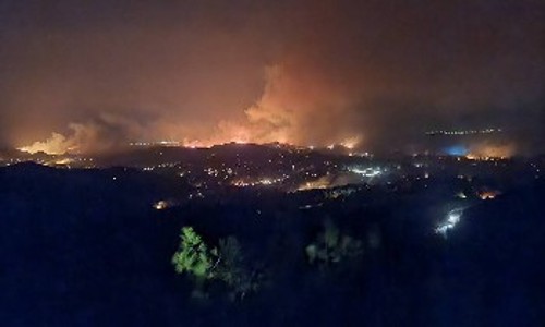 Στο σκοτάδι τη νύχτα της Κυριακής η Ρόδος