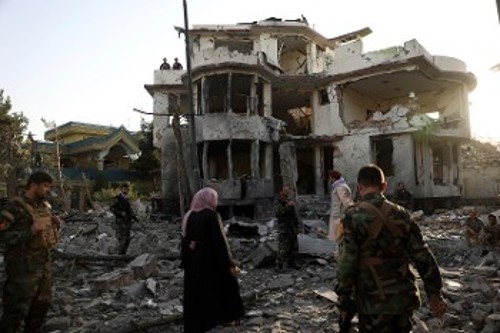 Βομβαρδισμένο σπίτι σε συνοικία της Καμπούλ
