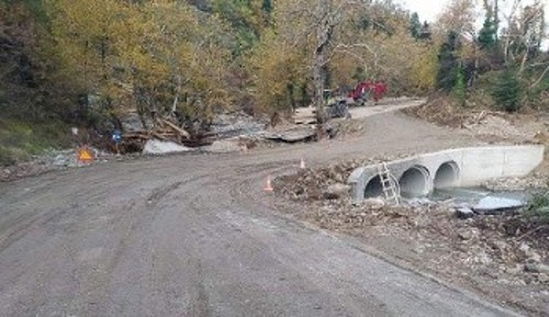 Στην γέφυρα προς Φυλακτή τα έργα «αποκατάστασης» ακόμα δεν έχουν ολοκληρωθεί