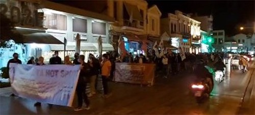 Από τη μαζική συγκέντρωση στη Μυτιλήνη