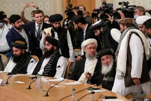 Η αντιπροσωπεία της κυβέρνησης των Ταλιμπάν που συμμετείχε στη διεθνή συνάντηση στη Μόσχα